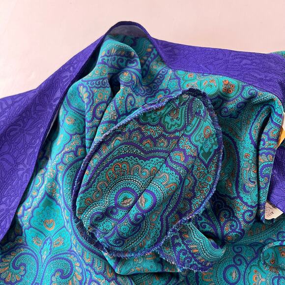 Victoria’s Secret Vintage Teal & Purple Paisley Bathrobe Gold Tag NWT Size Small - Picture 7 of 7